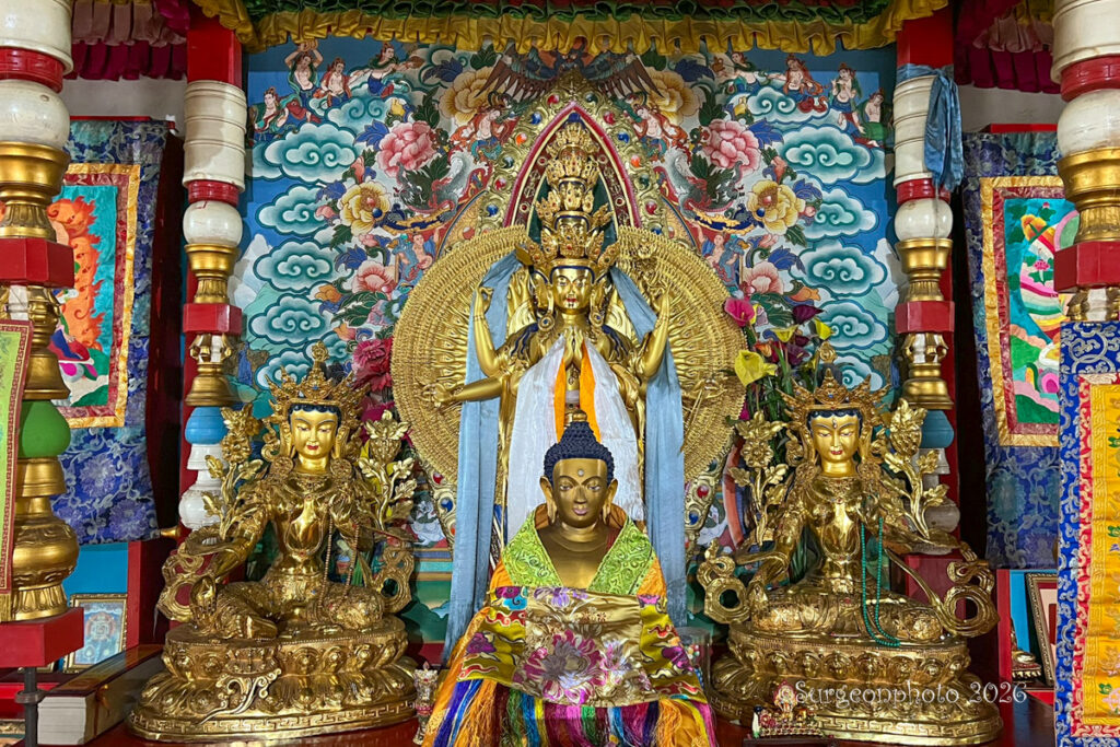 アリヤバル寺院　仏像