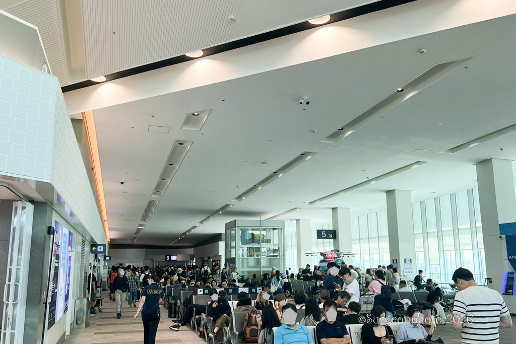 チンギスハーン空港 搭乗待合室