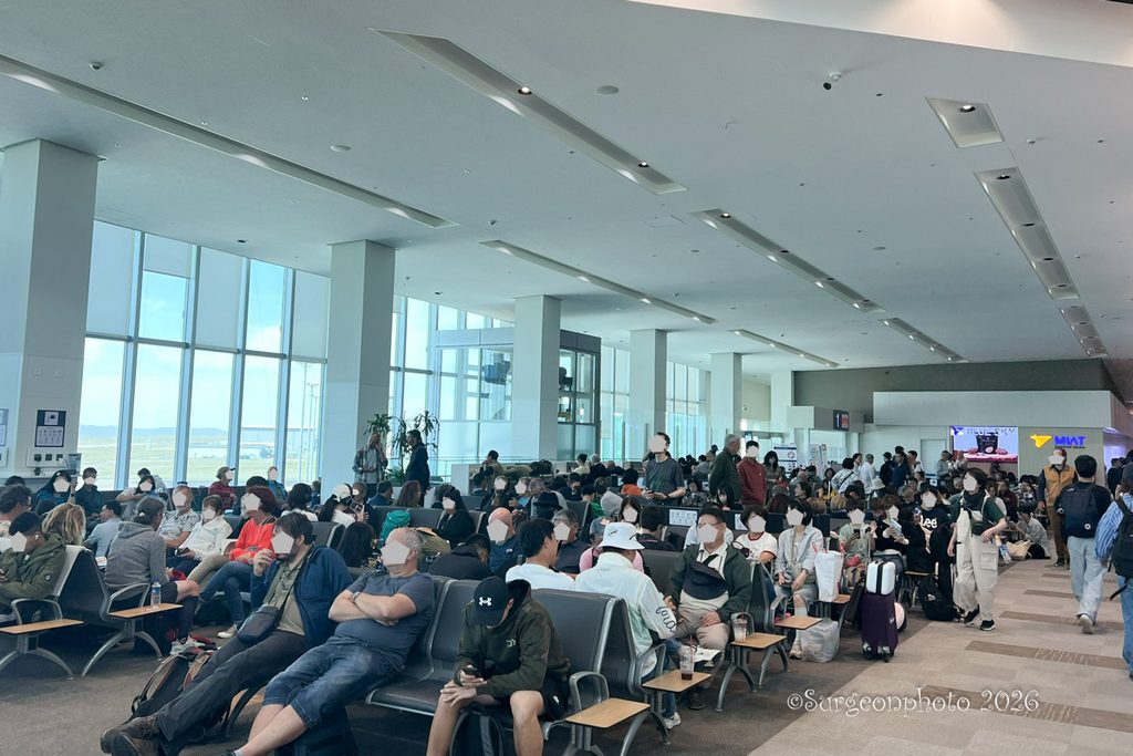 チンギスハーン空港 搭乗待合室
