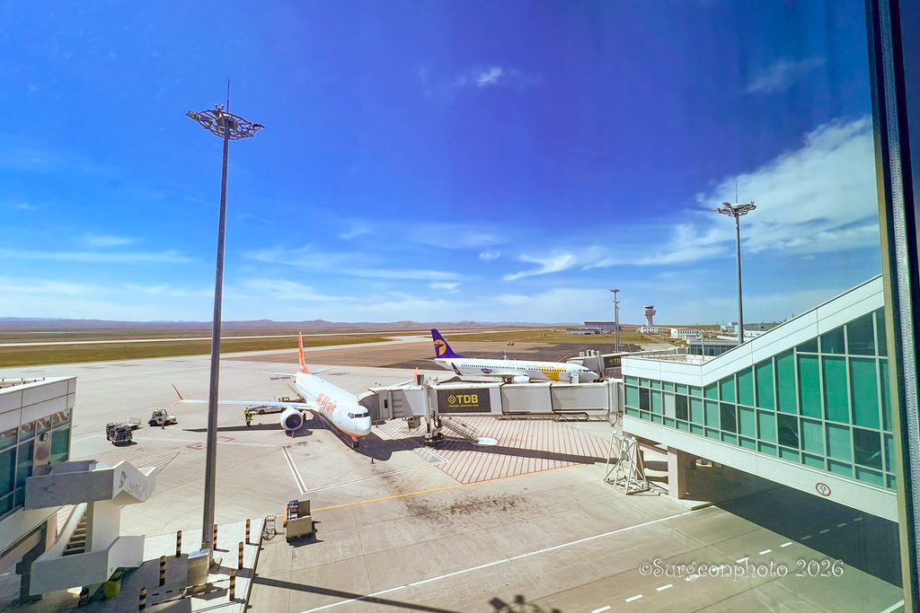 チンギスハーン空港 滑走路