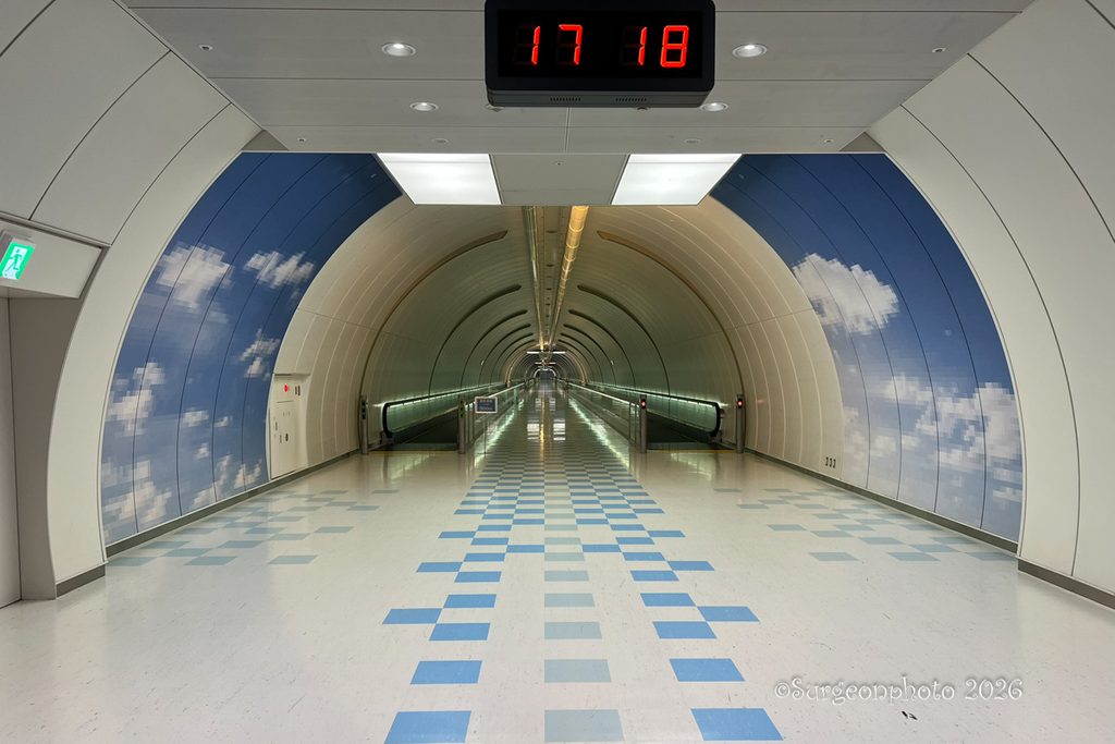 成田空港第5サテライトと第4サテライトを結ぶ地下連絡通路