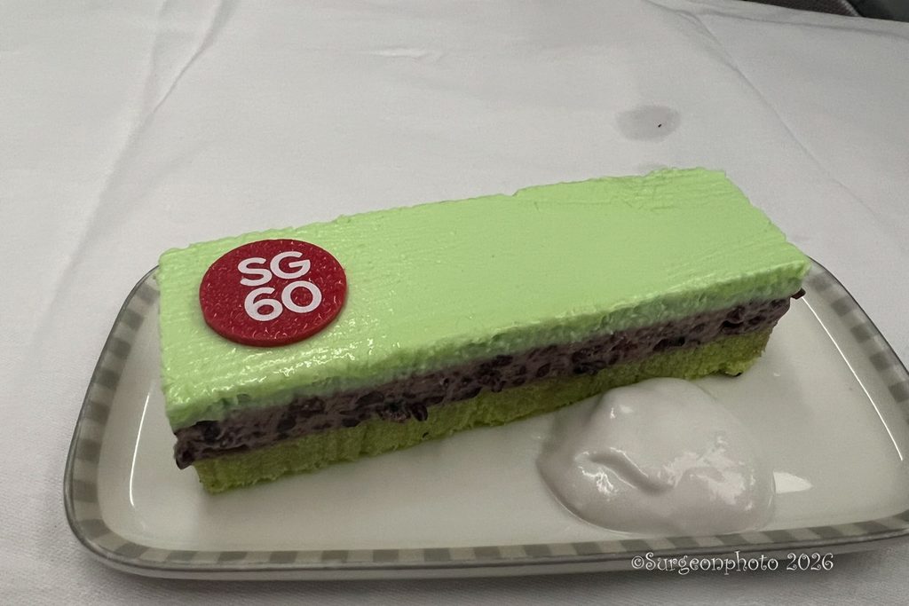 シンガポール航空SQ432ビジネスクラスのSG60デザート