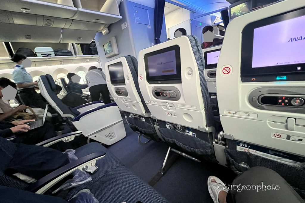 ANA Boeing 787-9のエコノミークラス機内
