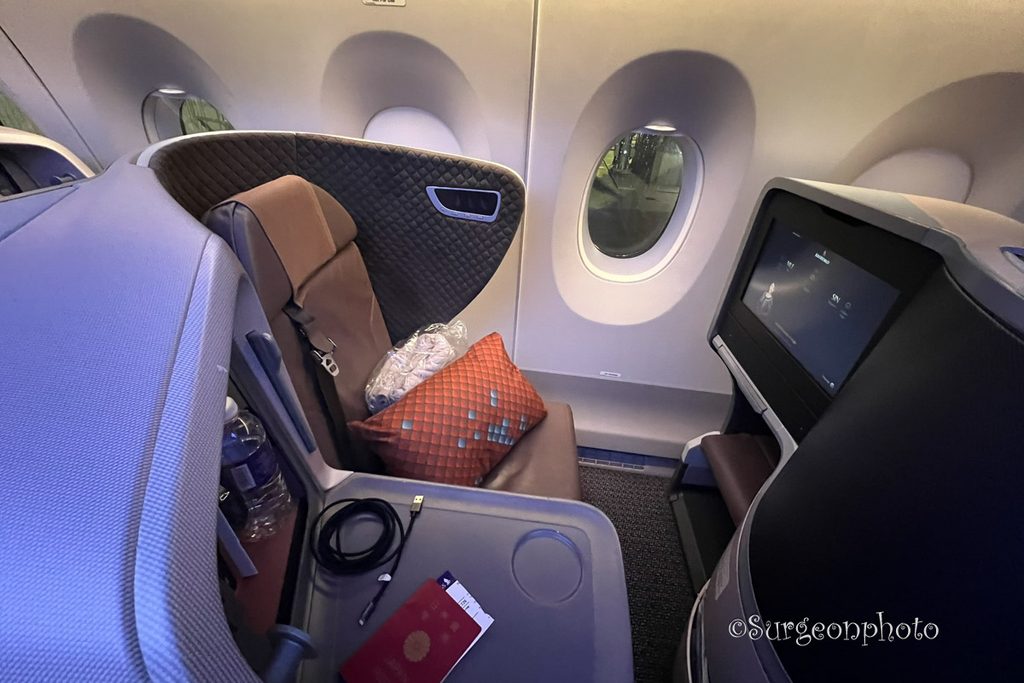 シンガポール航空A350-900ビジネスクラスの窓側12A座席
